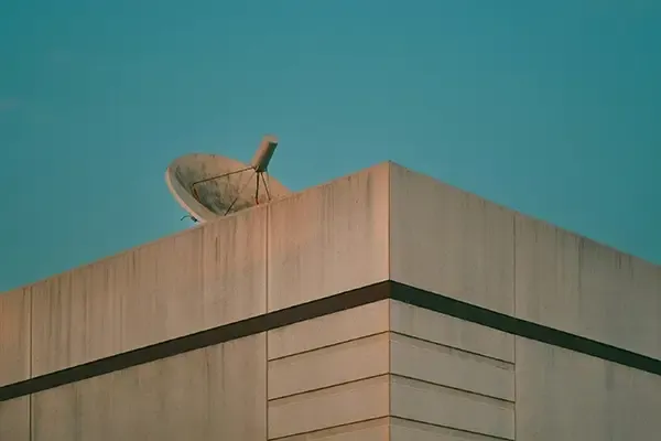 Site to site satellite connectivity